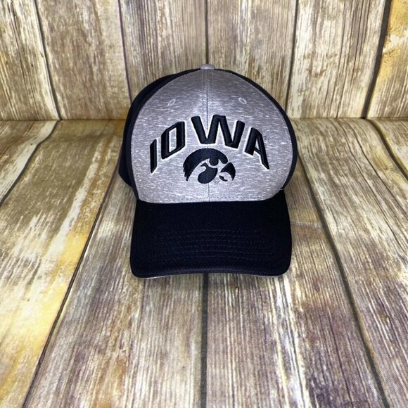 Adult OS Iowa Hawkeyes Football Adjustable Black and Grey Ball Cap - Picture 1 of 5
